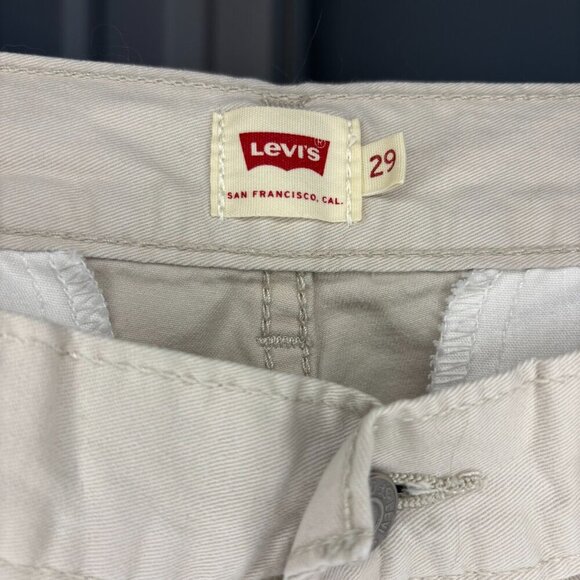 LEVI'S Chino Shorts Womens 29 Tan Cuffed Slash Pocket Casual - Picture 4 of 4
